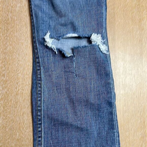 Abercrombie & Fitch The 90s Slim Straight Ultra High Rise Jeans - Picture 7 of 11